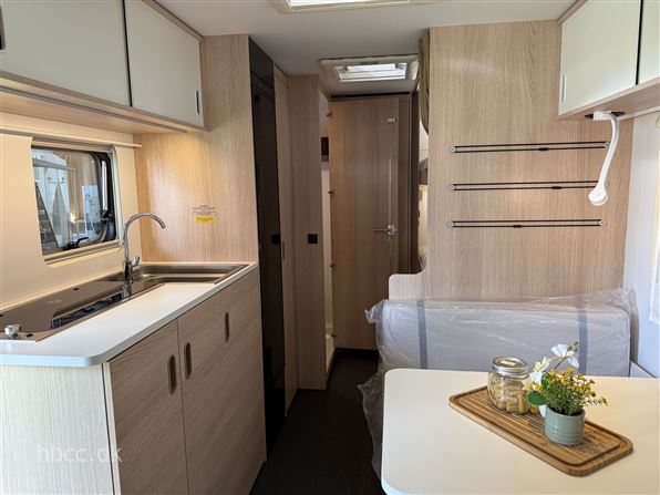 Adria Aviva 522 PT 3 køjer